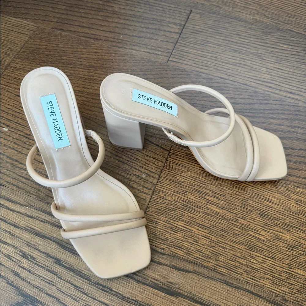 Steve Madden Women's Cream Heeled Sandals - Picture 4 of 4